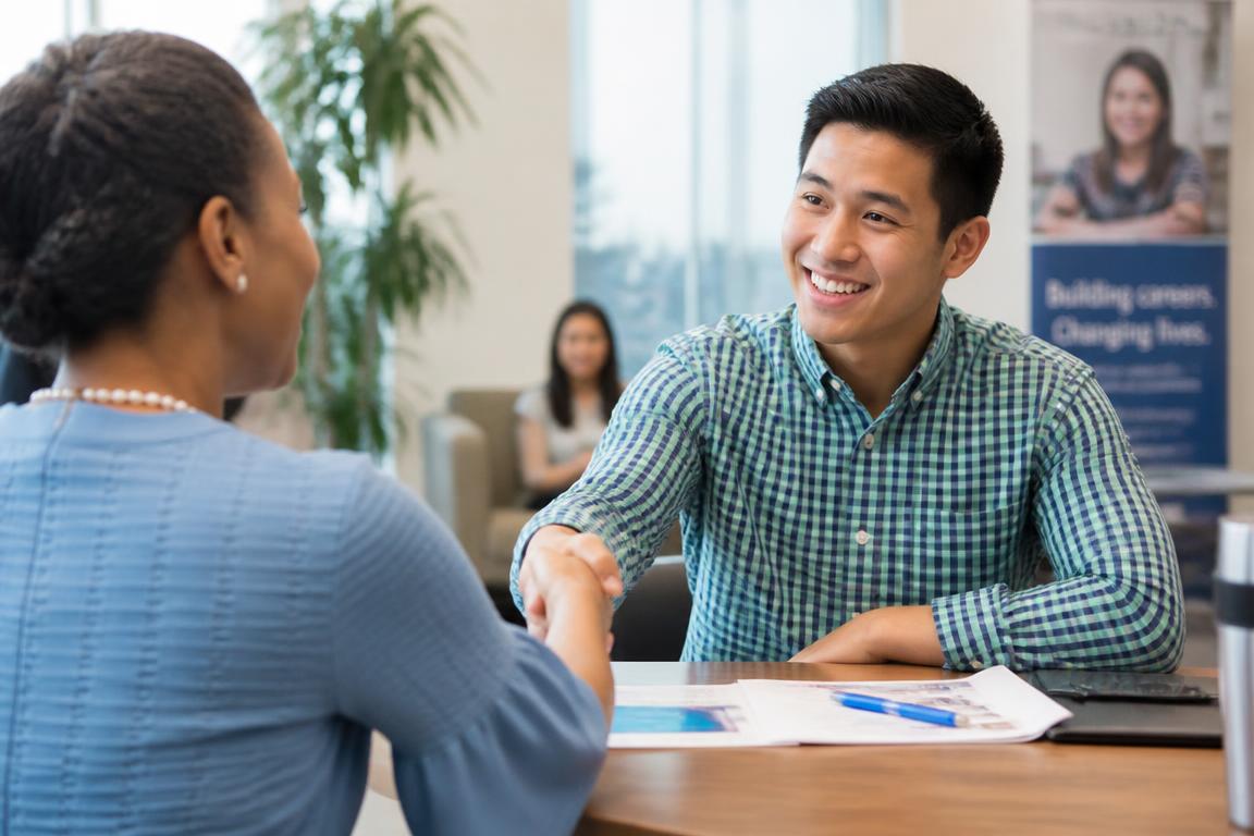 A student meeting with a mentor about career opportunities